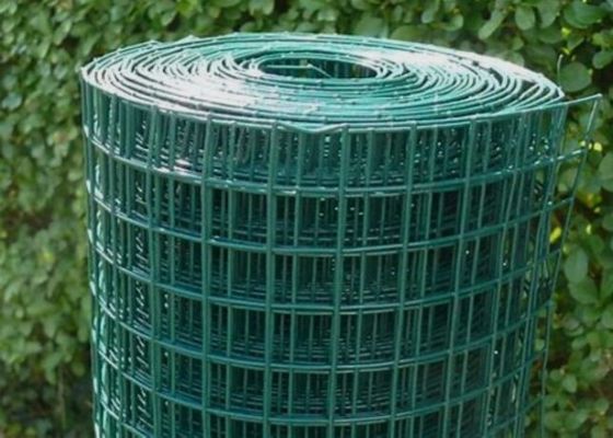 Il verde ha ricoperto il cavo Mesh Roll Welded Wire Mesh di 0.35mm-6mm che recinta Rolls antinvecchiamento