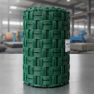 Tessuto metallico a maglia quadrata o rettangolare con trattamento superficiale in PVC, progettato per uso industriale pesante