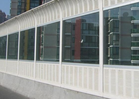 La strada principale fonoassorbente del piatto della perforazione del metallo ha galvanizzato lo strato perforato d'acciaio