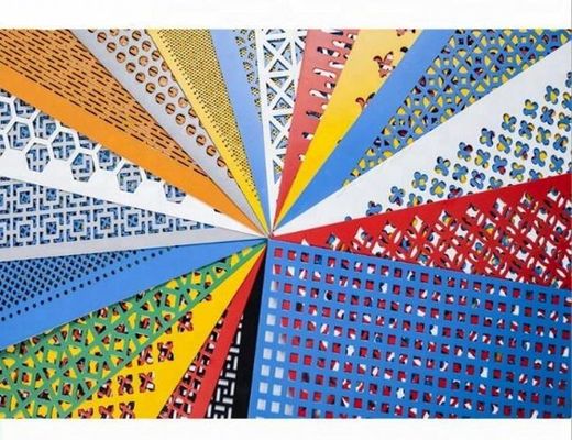 Di alluminio scanalato dello schermo del metallo perforato foro perforato riveste i colori di pannelli multipli