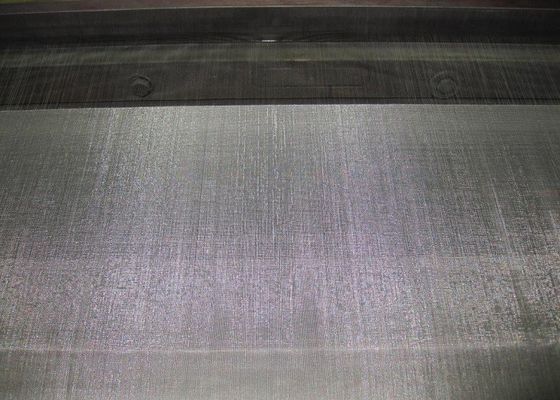 Trattamento dei bordi della rete di filtraggio metallico di tipo tessuto