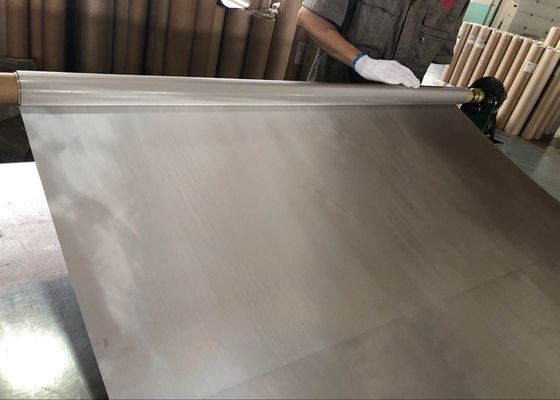 Scaffalatura a maglia di filo tessuto quadrato in acciaio a tensione galvanizzata superficie piana tessuta per filtraggio industriale.