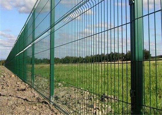 Acciaio al carbonio PVC rivestito con maglia di filo saldato antirruggine per recinzione di sicurezza