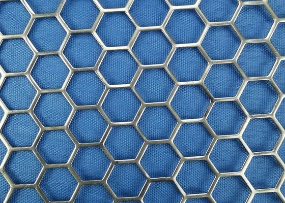 Pannelli a maglia perforata personalizzati con opzioni di colore e rivestimento