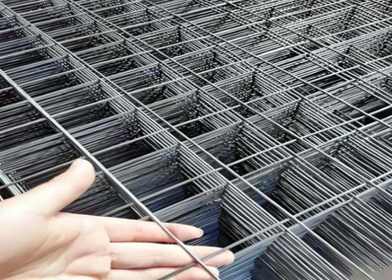 Dispositivi per l'elaborazione e la distribuzione di materiali di fabbricazione