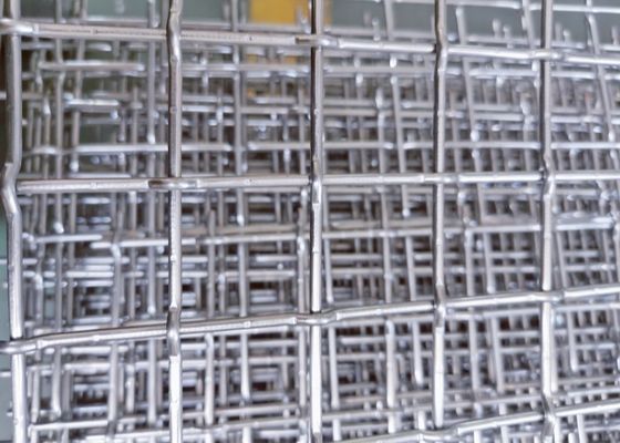 Schermo in rete metallica tessuta curva con sommità piatta per applicazioni pesanti