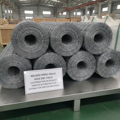 Dimensione Foro 14 x 14 Rotoli di Rete Saldata Personalizzazione su Richiesta Versatilità e Costruzione Adatta a Vari Industrie