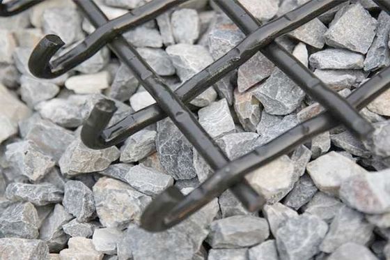 0.5-2.5m di larghezza, resistente alla corrosione, schermo vibrante certificato ISO9001 per uso industriale