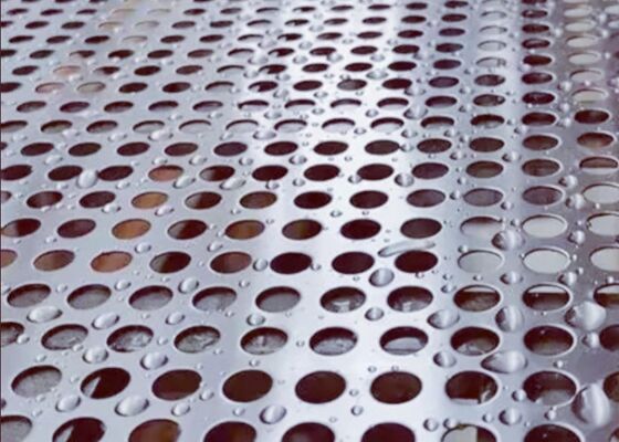 Pannello in metallo perforato con resistenza a trazione da 250 a 550 MPa Personalizzazione su richiesta e opzione versatile per molteplici usi industriali